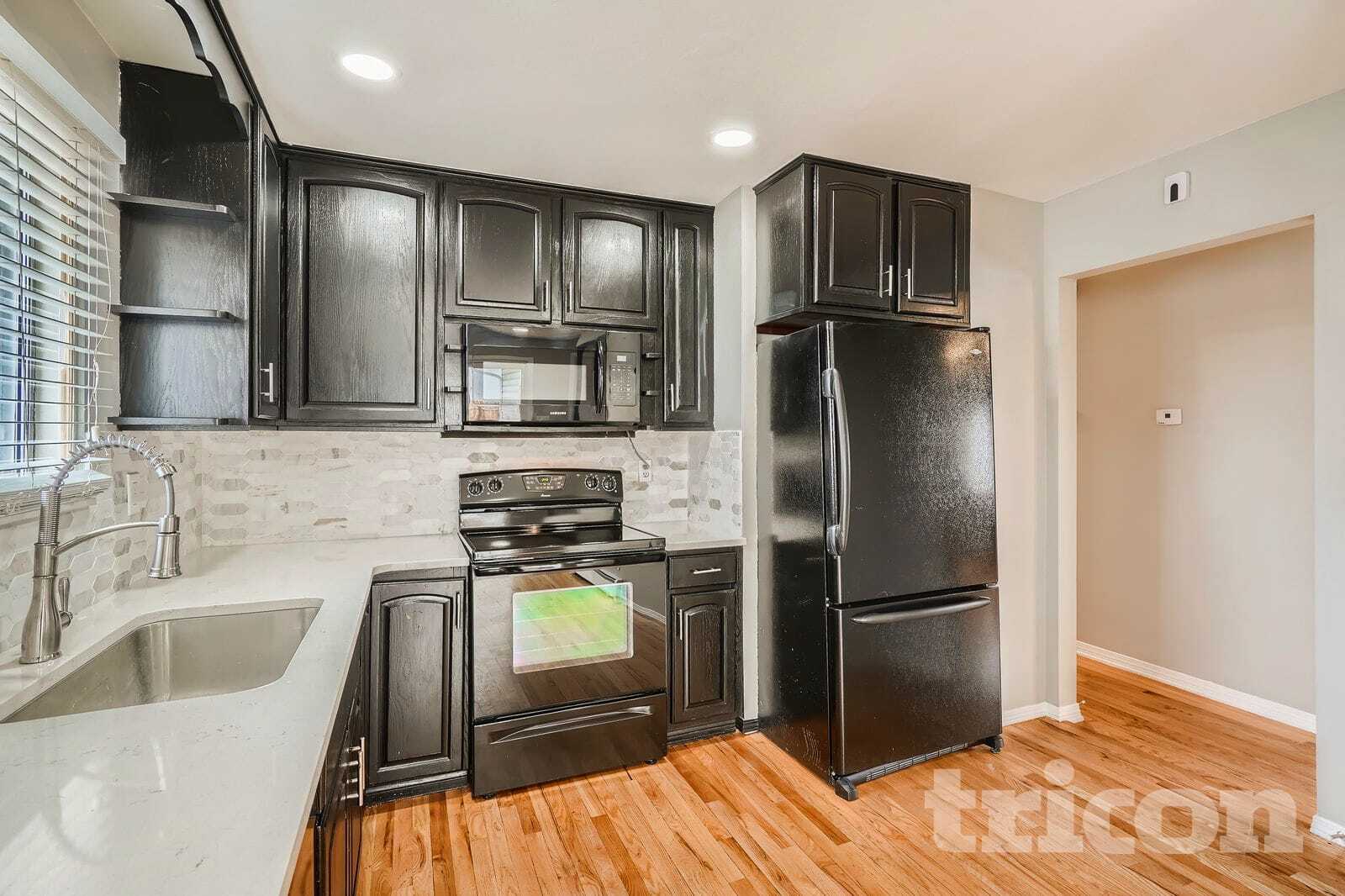 Building Photo - 4662 S Badger Ct