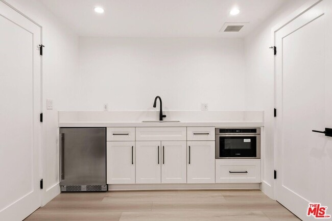 Building Photo - 1917 11th St