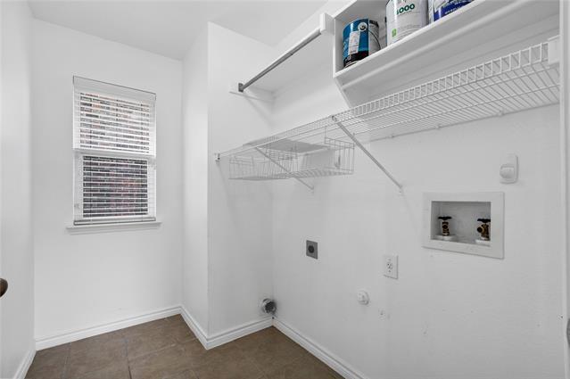 Building Photo - 7559 Seawood Dr