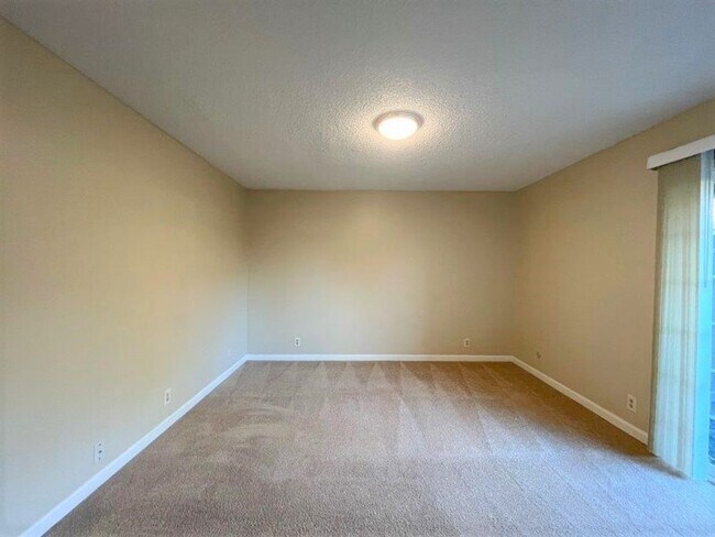 Building Photo - 1732 Sapling Ct
