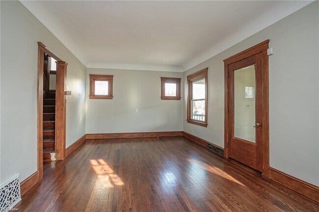Building Photo - 1206 Edwards Ave