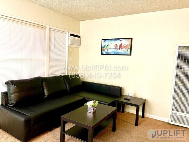 Building Photo - 4829 Castle Ave