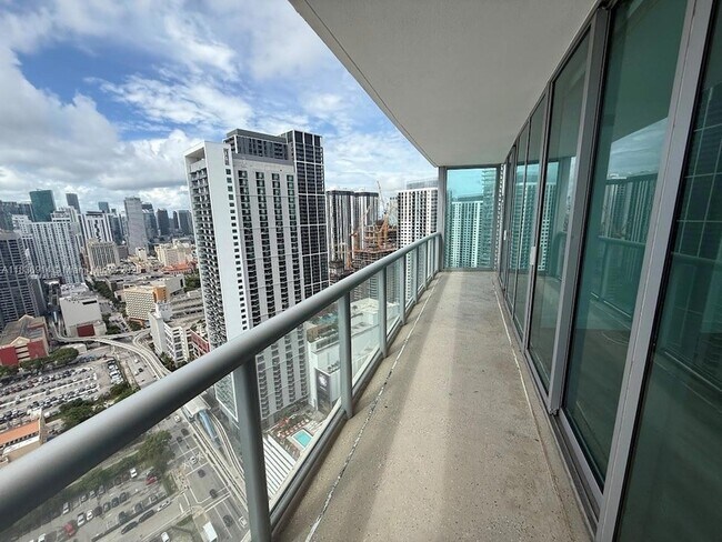 Building Photo - 888 Biscayne Blvd