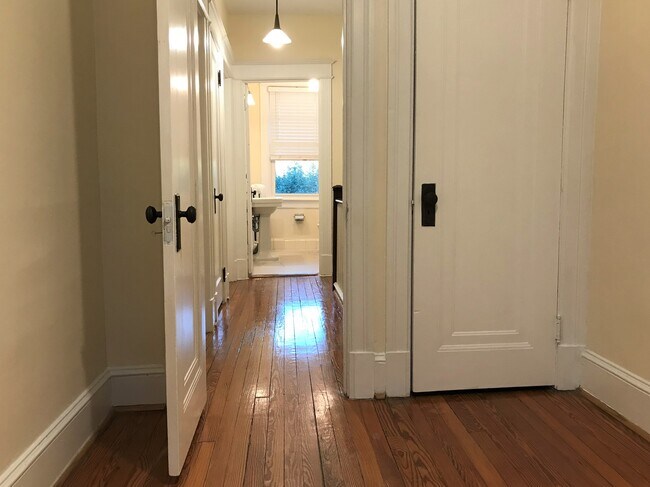 Building Photo - 1816 A St SE