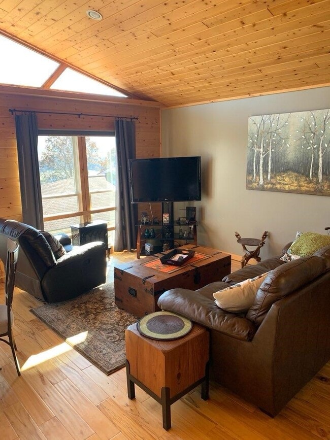 Building Photo - 357 Fincastle Estates