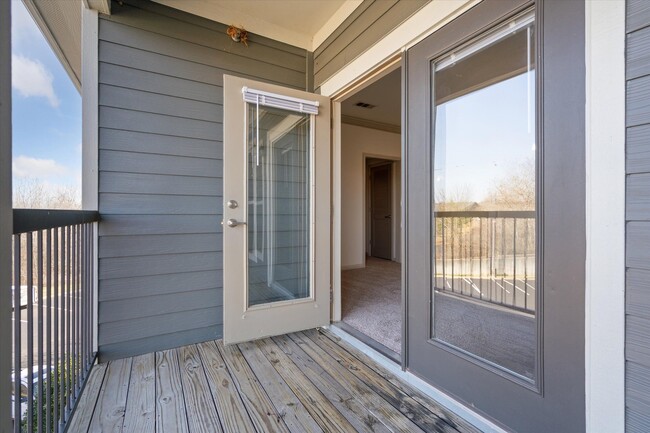 B1 - 2 Bed / 2 Bath - 967 Sq.Ft. - Fountains at Meadow Wood