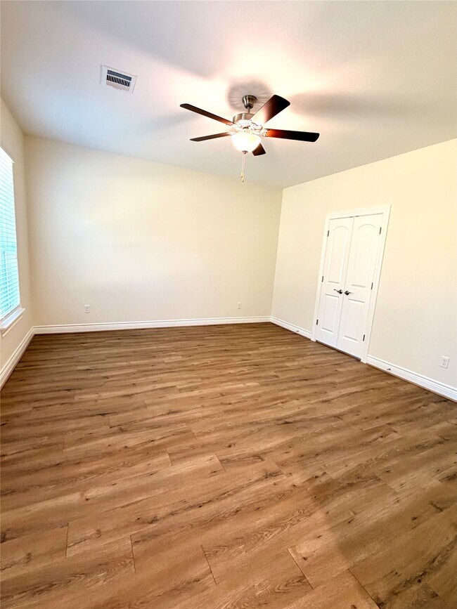 Building Photo - 12871 Oak Barrel Rd