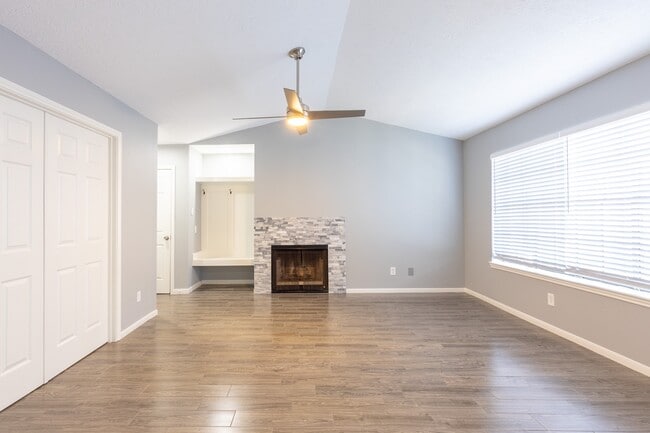 Building Photo - 14600 Fonmeadow Dr
