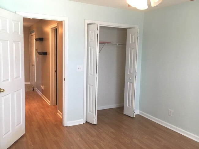 Building Photo - Pool View Unit! Cape Cottages Coastal 3 be...