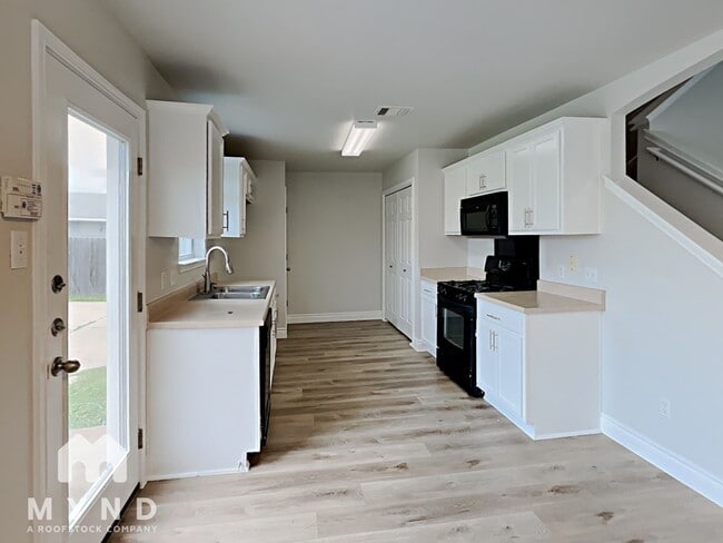Building Photo - 2716 Amberglow Ct