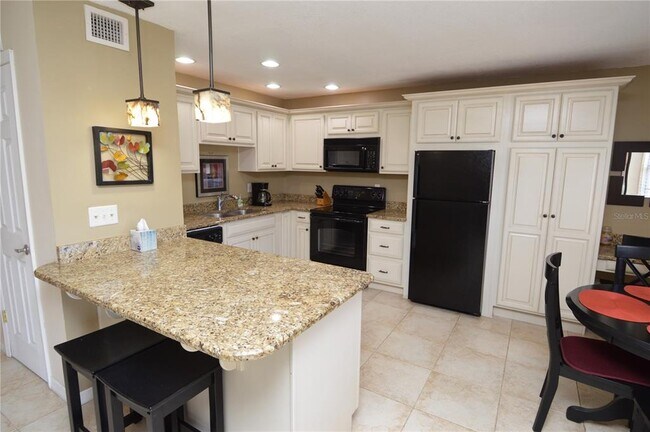 Building Photo - 5245 Coquina Key Dr SE