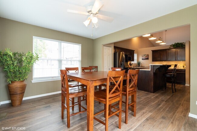 Building Photo - 3007 Chestnut Pointe Dr