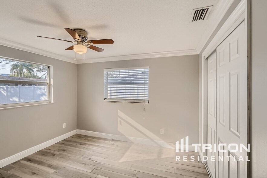 Building Photo - 2205 Hemerick Pl