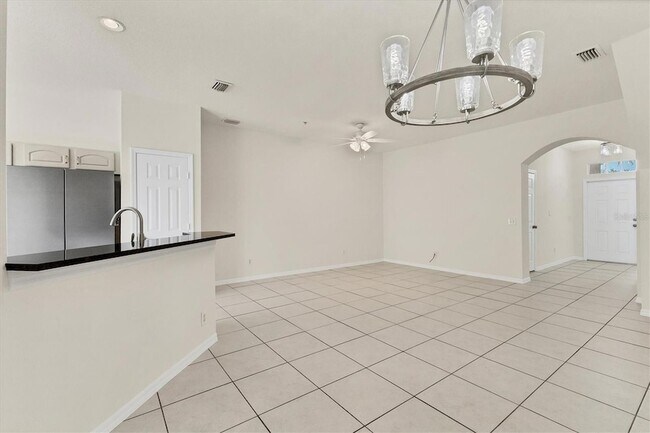 Building Photo - 4104 Crabtree Ave