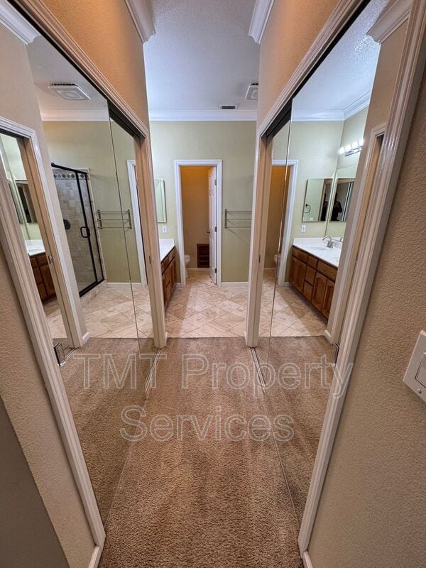 Building Photo - 301 Brimfield Ct