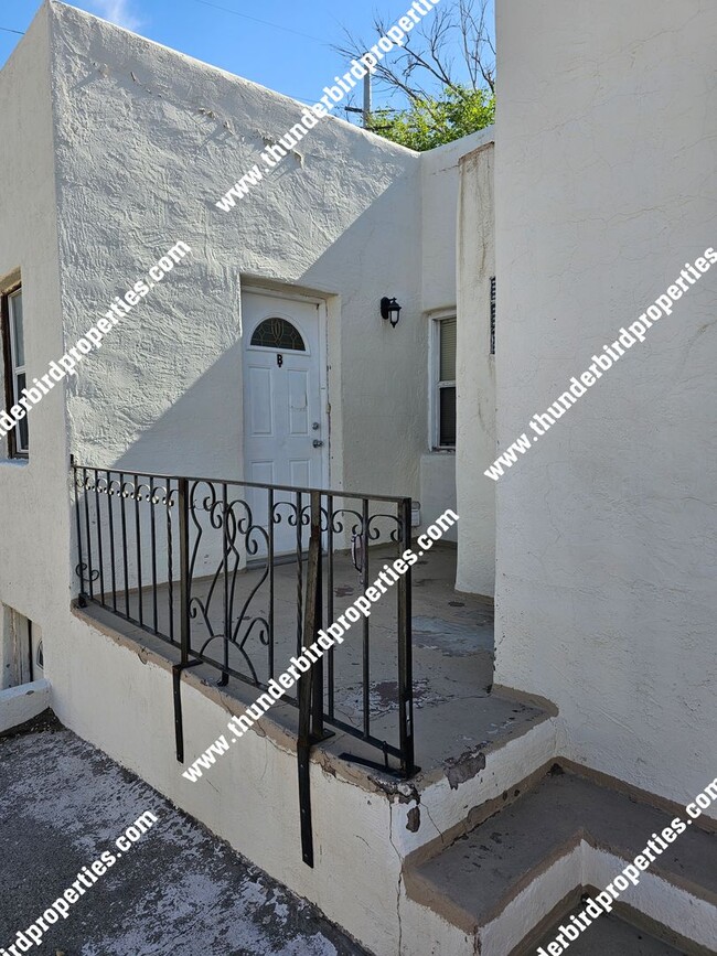 Primary Photo - 1618 Coal Ave SE