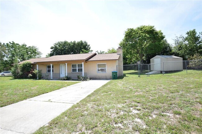 Building Photo - 2753 Foxdale Dr