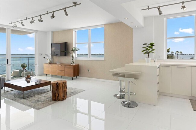Building Photo - 800 Claughton Island Dr
