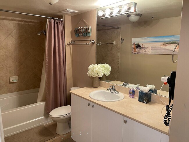 Building Photo - 600 S Dixie Hwy