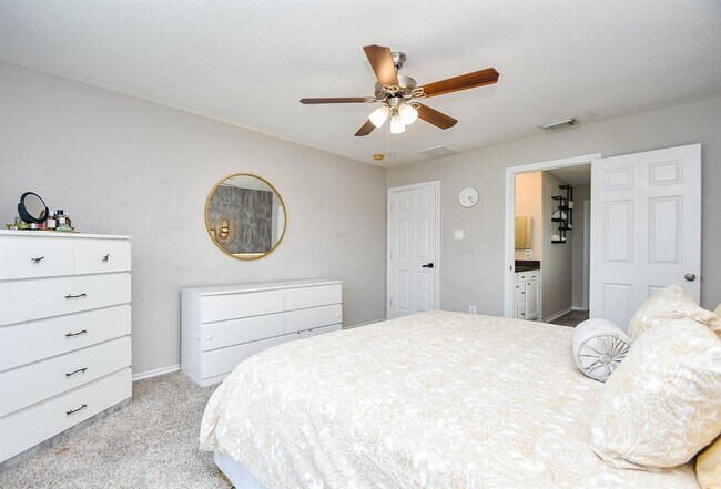 Building Photo - 25611 Winford Estate Dr
