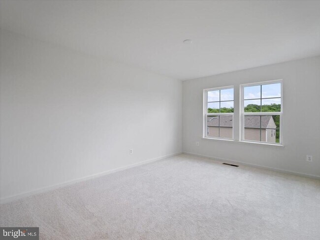 Building Photo - 266 Clifton Mnr