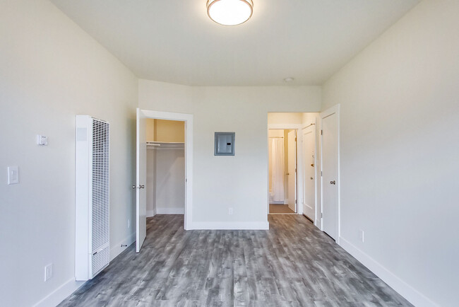 Interior Photo - 140 Duboce