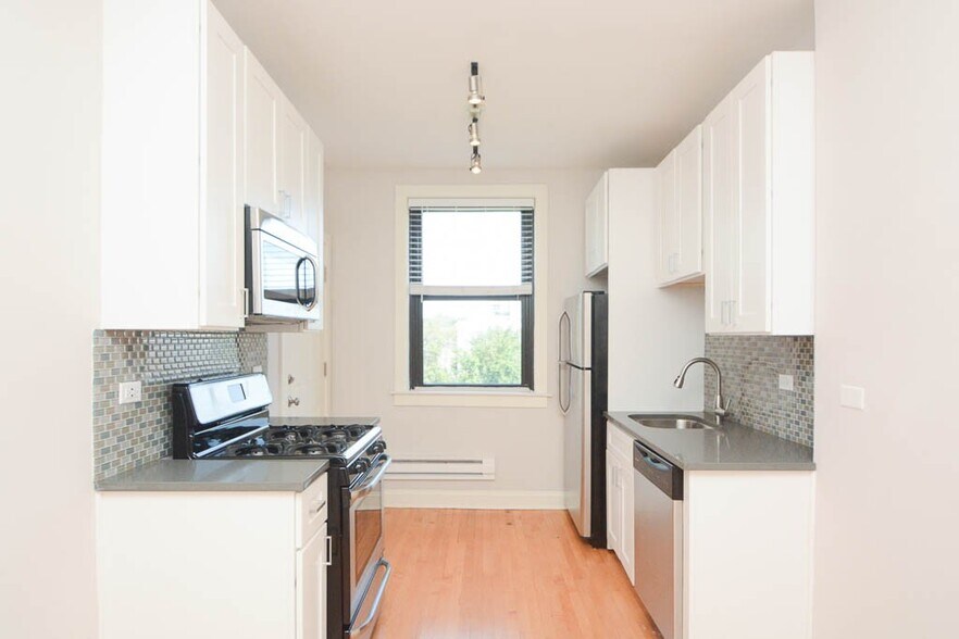 Building Photo - 2303 N Rockwell St