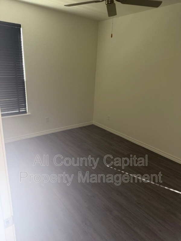 Building Photo - 8905 Ash Rd