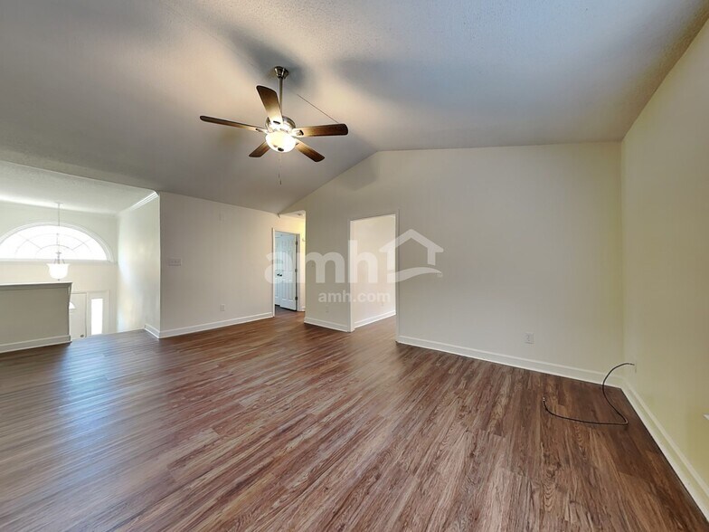 Building Photo - 1535 Reynolds Forest Dr