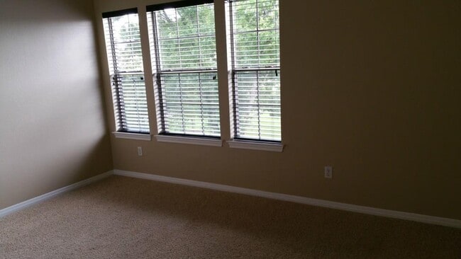 Building Photo - 401 Buttercup Creek Blvd