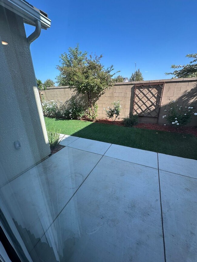 Building Photo - elev8tions