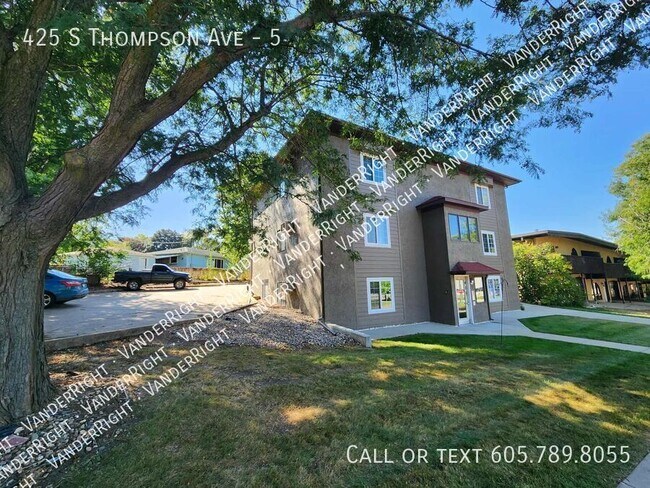 Building Photo - 425 S Thompson Ave