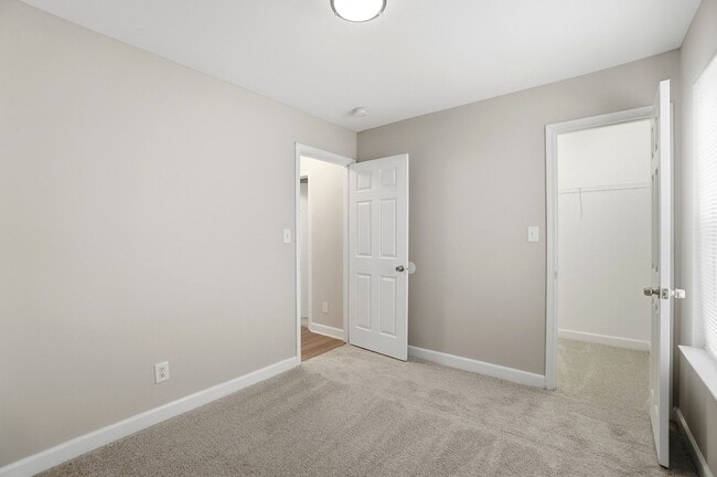 Building Photo - 3 bedroom single family home!