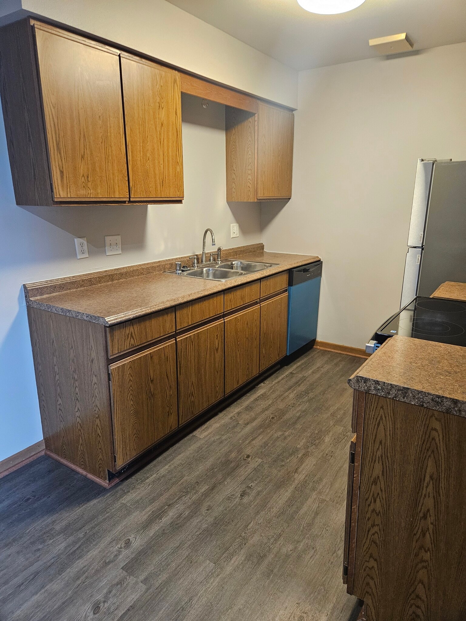 Building Photo - 2035 Sylvan Way
