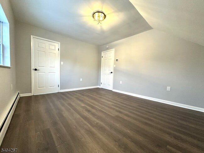 Building Photo - 236 Kinnelon Rd