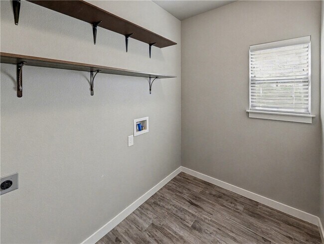 Building Photo - 396 N Torc Ln