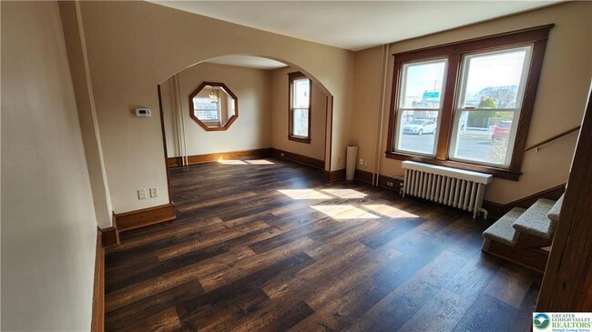 Building Photo - 4631 Lehigh Dr