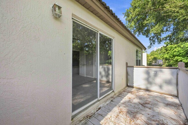 Building Photo - 2452 St Augustine Blvd