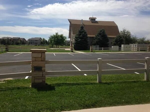 Building Photo - 2803 Kansas Dr