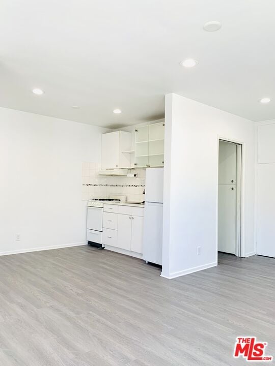 Building Photo - 11559 Cumpston St