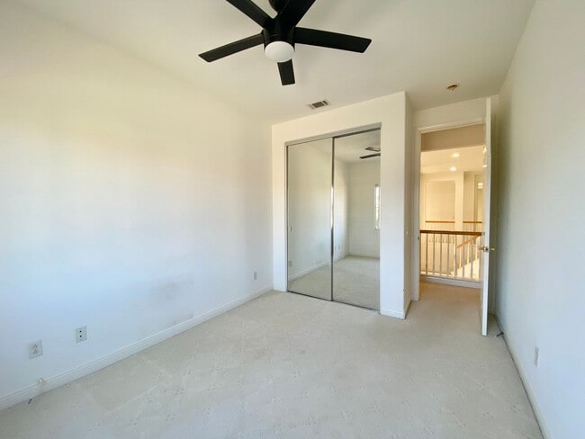 Building Photo - Spacious 4 bed 3 bath Newbury park home
