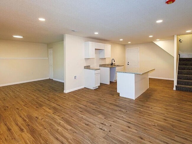 Building Photo - Fully remodeled home for rent!