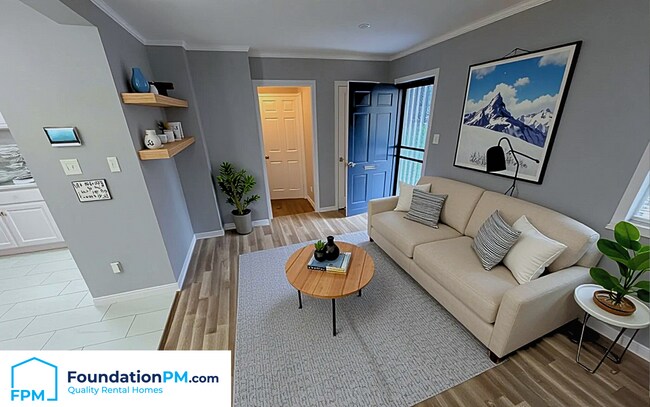 Building Photo - 2412 Gentry Ave