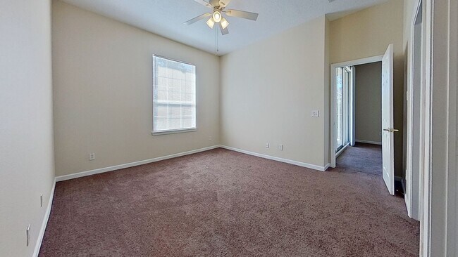 Building Photo - Beautiful Condominium on Beach Blvd!