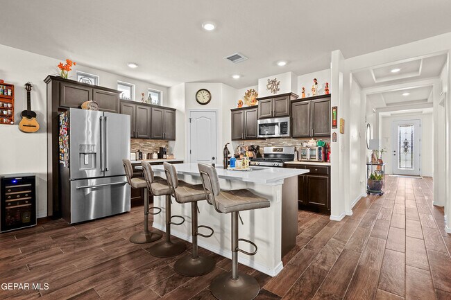 Building Photo - 12597 New Dawn Dr