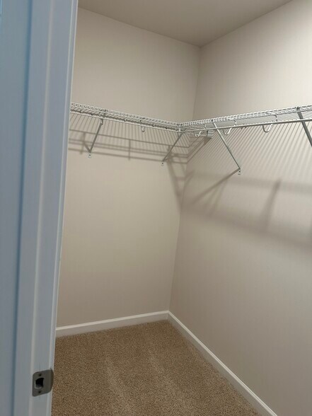 Building Photo - 4101 Laurel Ridge Dr