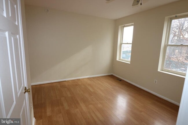 Building Photo - 403 O St NW