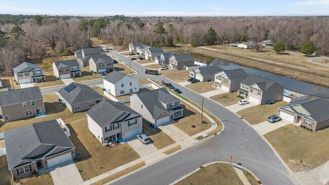 Building Photo - 4500 Sandstone Dr