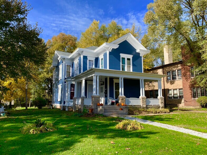 Primary Photo - 278 Douglas Ave