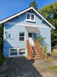 Building Photo - Downtown Unit, renovated, spacious, close to the base, ferry, and shopping